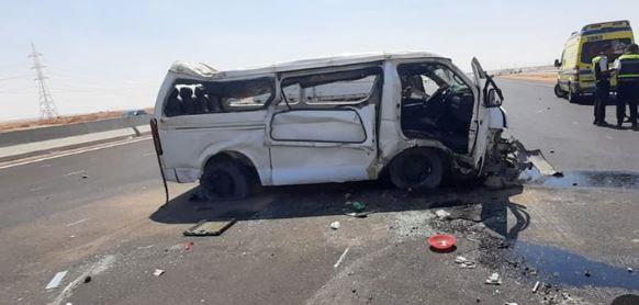 حادث مأساوي بقنا: 3 قتلى و15 مصابًا في انقلاب ميكروباص