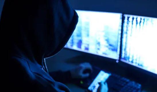 خبير أمن معلومات: سرقة البيانات تهدد الشرق الأوسط.. برامج إسرائيلية خبيثة