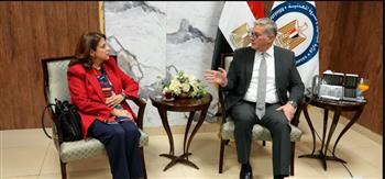   وزير البترول يبحث استثمارات شل العالمية في البحث وإنتاج الغاز في مصر