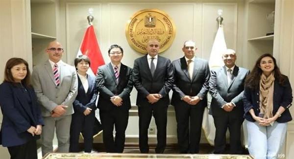 وزير التعليم يبحث مع شركة يابانية إطلاق منصة لتدريس "الذكاء الاصطناعي"