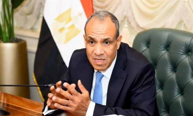وزير الخارجية ونظيره البحريني يؤكدان أهمية التشاور العربي المشترك في مواجهة التحديات الإقليمية