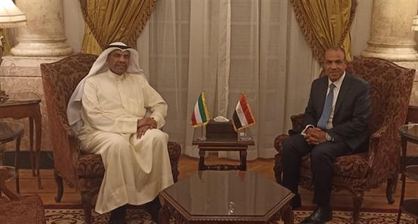 وزير الخارجية ونظيره الكويتي يؤكدان أهمية وحدة الصف العربي