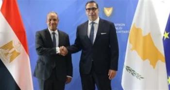   وزير الخارجية يبحث مع نظيره القبرصي تطورات الأوضاع في قطاع غزة