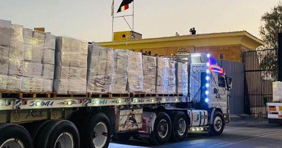 الهلال الأحمر: قافلة "زاد العزة" الـ31 تحمل 2500 طن مساعدات إغاثية عاجلة للفلسطينيين بغزة