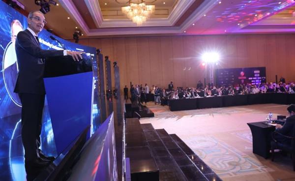 وزير الاتصالات يؤكد أهمية تعزيز العمل العربي المشترك في مجال الأمن السيبراني ودعم الشركات الناشئة