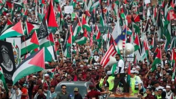 تضامنًا مع الفلسطينيين.. عشرات الآلاف يتظاهرون في بروكسل ويُطالبون بإجراءات ضد إسرائيل