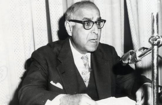 ذكرى وفاة زكي نجيب محمود.. الفيلسوف المستنير الذي جدد الفكر العربي