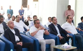   وزير الصحة يشهد تدشين 6 أجهزة جديدة للفرم والتعقيم في عدد من المحافظات.