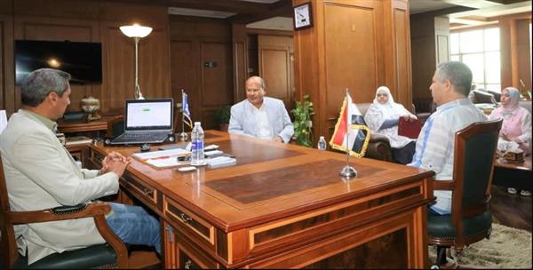 محافظ السويس يستقبل رئيس جمعية مستثمري العين السخنة
