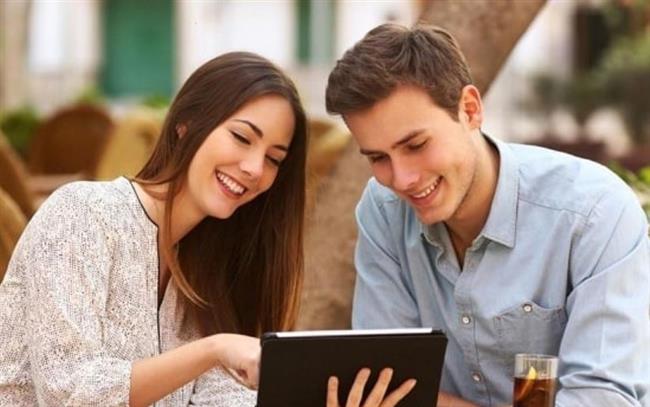 الالتزام والطموح بين الشباب والبنات: قراءة اجتماعية عميقة