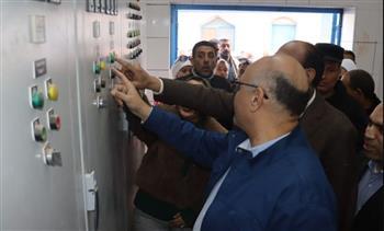 محافظ القليوبية يطلق التيار الكهربائي بمحطة مياه شبلنجة ببنها لبدء التشغيل التجريبي