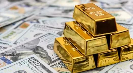 خبير اقتصاد: ضعف الدولار وراء الارتفاع القياسي للذهب
