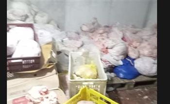   خلال شهر.. محافظة الجيزة تضبط 75 طن مصنعات لحوم ودواجن فاسدة 