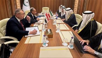 وزير الخارجية يلتقى مع نظيره الكويتى