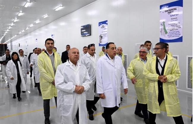 رئيس الوزراء يفتتح مجمع مصانع "إيليت سولار" لتكنولوجيا الطاقة الشمسية