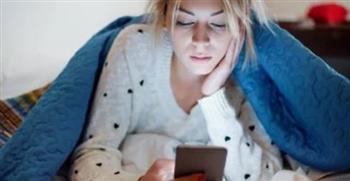   كيف يسبب الهاتف حب الشباب للنساء؟ نصائح الخبراء