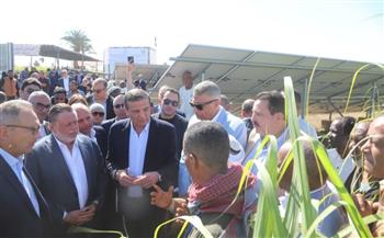   محافظ البنك المركزي و وزير الزراعة يتفقدان قرى "دعم صغار المزارعين" بأسوان