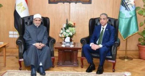 محافظ الفيوم يبحث مع رئيس جامعة الأزهر مجالات التعاون المشترك