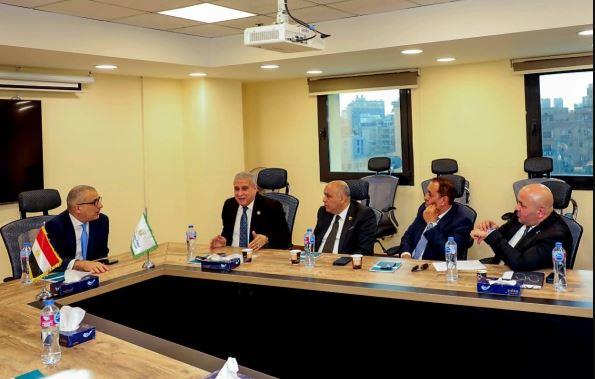 رئيس البنك الزراعي المصري يلتقي أعضاء لجنة الزراعة بمجلس الشيوخ