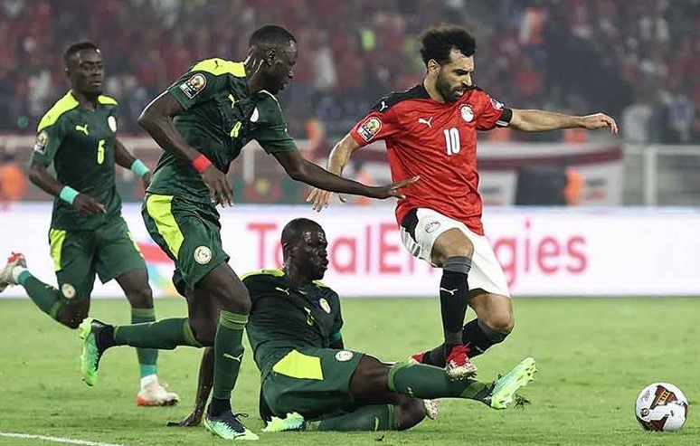 تاريخ متوازن ومواجهة مفتوحة في قمة مصر والسنغال