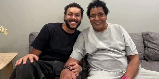 محمد منير يؤجل حفله مع ويجز في دبي بسبب نزلة شعبية ويعلن الموعد الجديد قريباً