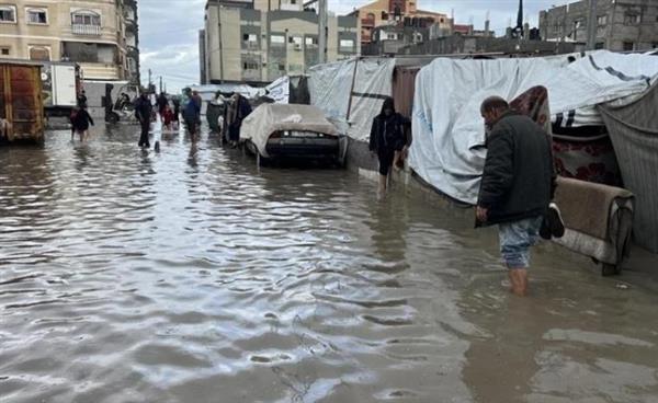 "القاهرة الإخبارية": قطاع غزة تأثر بشكل كبير بالمنخفض الجوي الأخير
