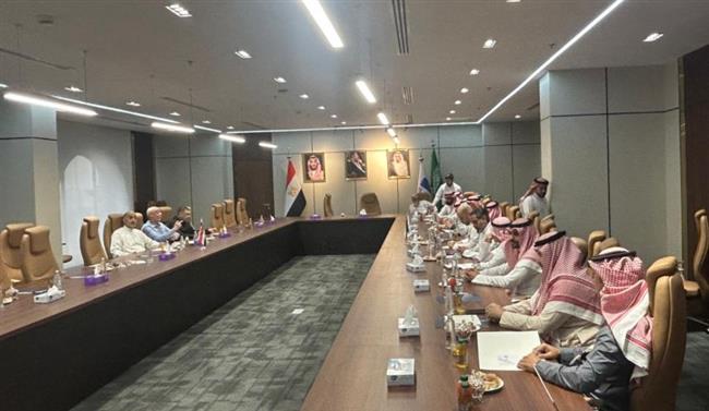 السياحة تبحث مع المراكز الميدانية الاستعداد لخدمة حجاج الشركات 