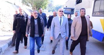   النعماني يتابع سير العمل داخل مطبعه جامعة سوهاج ويشيد بجهود العاملين بها 