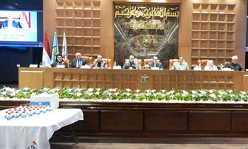   محافظ أسيوط يطلق مبادرة "كوب لبن لكل طفل" 