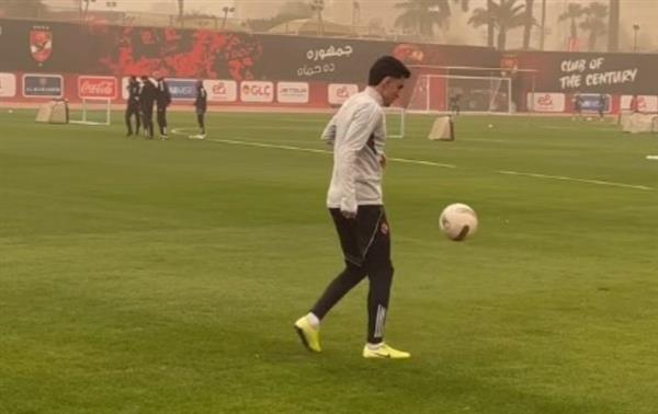بن شرقي يعود لتدريبات الأهلي بعد التعافي من الإصابة