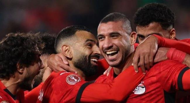 المنتخب الوطني يرتدي زي "علم مصر" أمام السنغال في نصف نهائي أمم إفريقيا