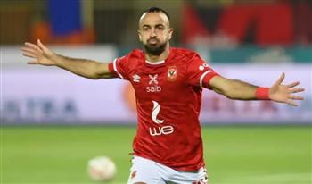   أفشة يوقع على تمديد عقده مع الأهلي قبل الانتقال إلى زعيم الثغر