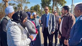   خلال 15 يومًا.. محافظ سوهاج يوجه بإنهاء رصف مدخل قرية «إدفا»