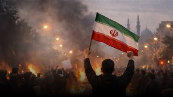 الهروب من طهران .. 6 دول تدعو مواطنيها إلى مغادرة إيران
