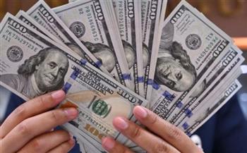 استقرار ملحوظ في سعر الدولار في بداية تعاملات اليوم
