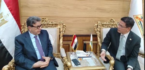 رئيس جامعة بنها يستقبل النقيب العام للأطباء البيطريين لبحث سبل التعاون