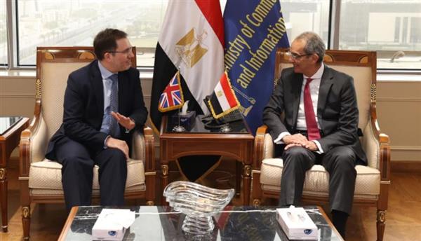 مصر والمملكة المتحدة تبحثان توسيع التعاون فى مجالات التحول الرقمى والذكاء الاصطناعي
