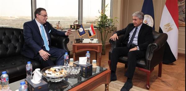 وزير السياحة يبحث مع رئيس المركزي للتنظيم والإدارة تطوير الهياكل التنظيمية