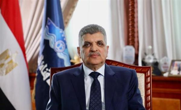الفريق أسامة ربيع يؤكد عدم تأثر حركة ملاحة بجنوح السفينة "FENER"