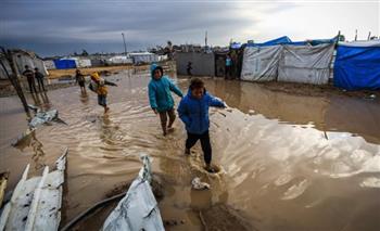   استشهاد 5 أشخاص وطفلًا بسبب الرياح الشديدة في غزة 