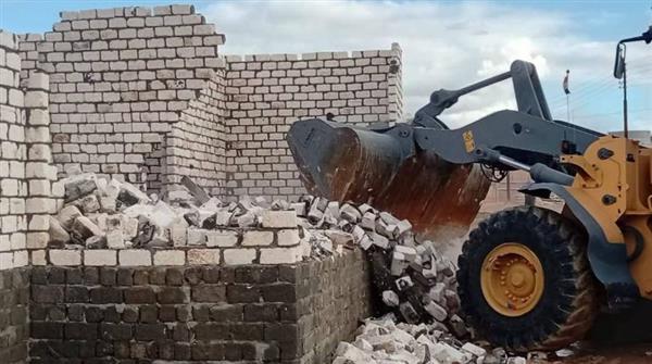 محافظ الإسكندرية يوجه باستمرار إزالة التعديات على أراضي أملاك الدولة