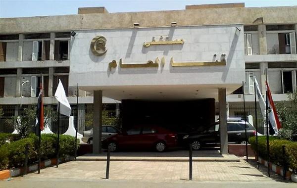 نجاح 3 عمليات جراحية نادرة بمستشفى قنا العام