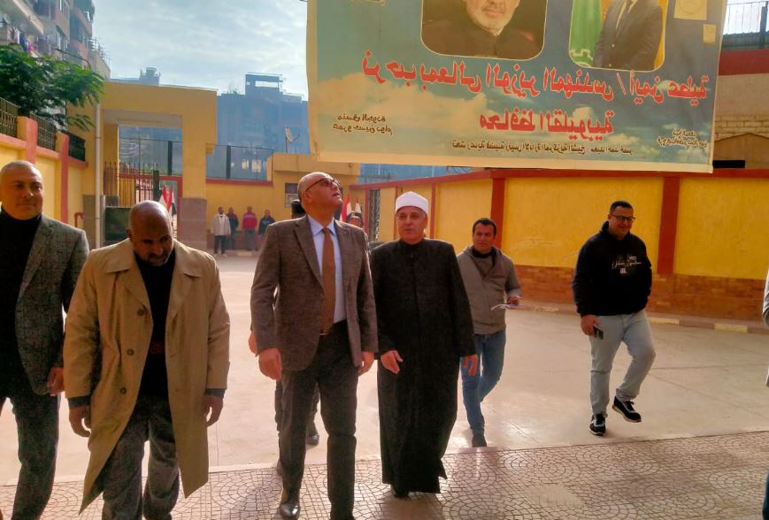 محافظ القليوبية يتفقد لجان امتحانات الشهادتين الإبتدائية و الإعدادية الأزهرية