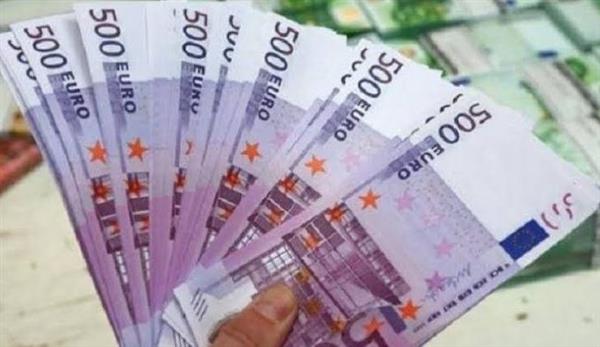 اليورو يشهد تقلبات في الأسعار وسط ترقب الأسواق