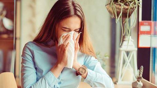الصحة تحذر من أعراض الأنفلونزا الموسمية وتؤكد ضرورة استشارة الطبيب