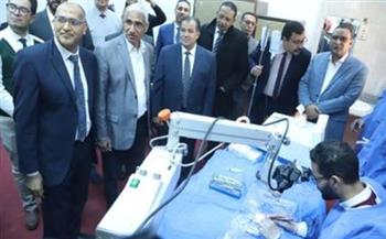   رئيس جامعة قنا يفتتح قسم طب وجراحة العيون الجديد بالمستشفى الجامعي
