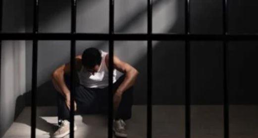 السجن 3 سنوات لعامل بتهمة إحراز كمية من الحشيش بسوهاج