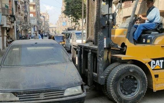 المرور يرفع سيارات متهالكة ويحرر 873 مخالفة