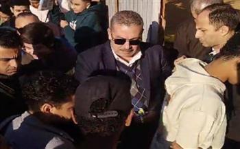 مدير إدارة بنها التعليمية يستقبل طلاب الشهادة الإعدادية بـ الشوكولاتة