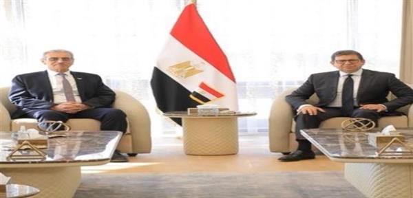 رئيس المخابرات العامة المصرية يستقبل رئيس اللجنة الوطنية الفلسطينية لإدارة قطاع غزة